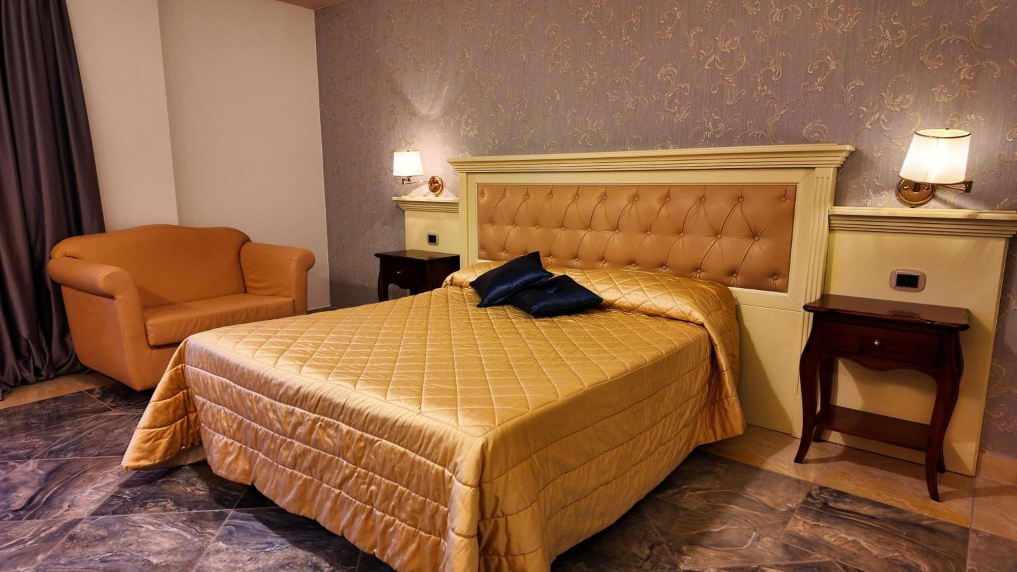Regina Di Saba - Hotel Villa Per Ricevimenti Grottaminarda Dış mekan fotoğraf